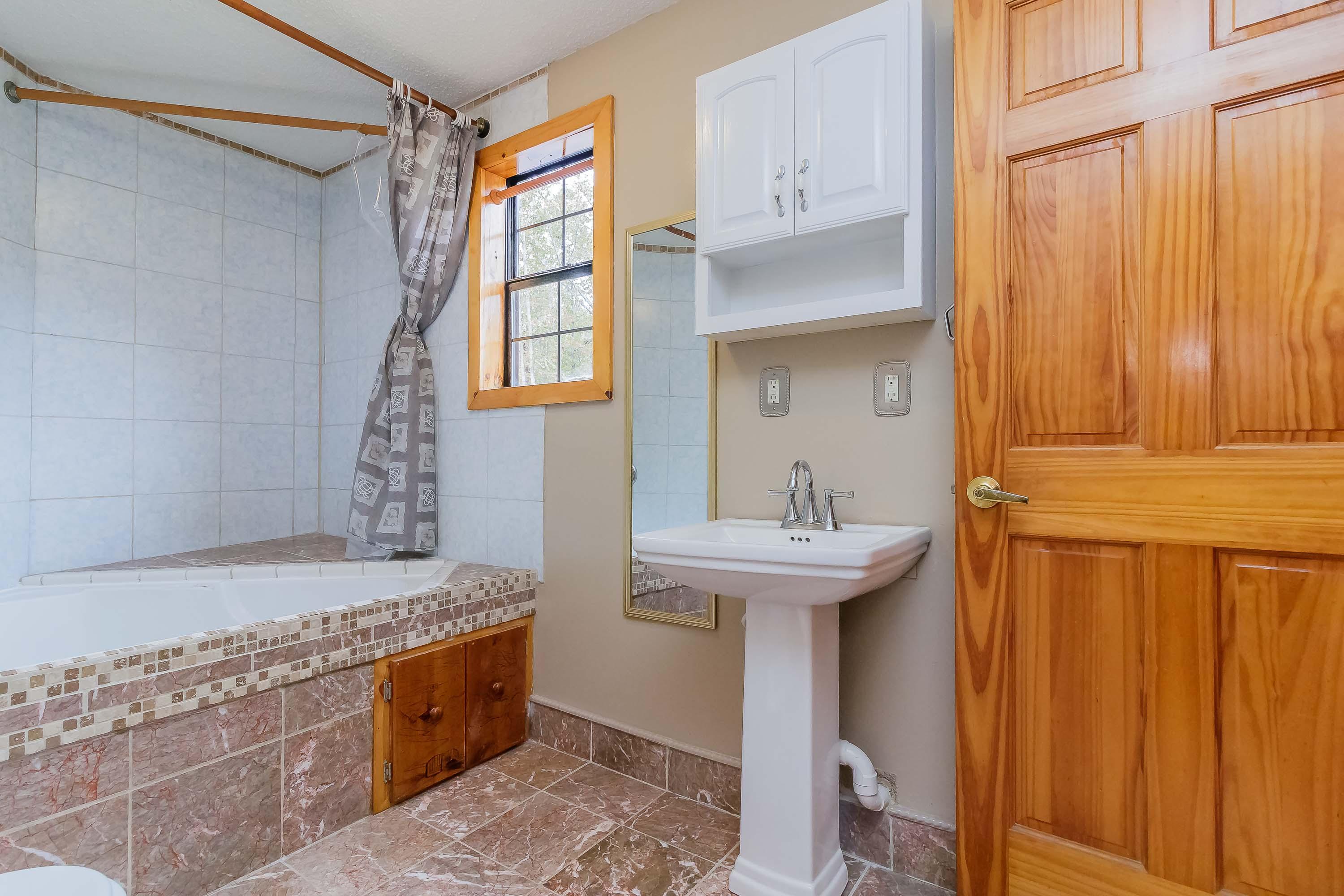 610 Ridgeway Road LaFayette, GA 30728 - Photo 20 of 52 Bathroom 1