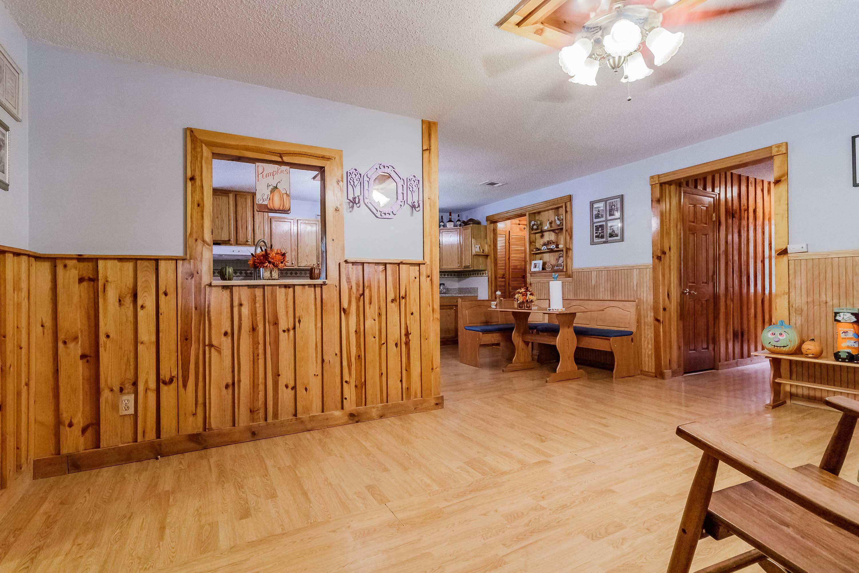 610 Ridgeway Road LaFayette, GA 30728 - Photo 2 of 52 Great Room