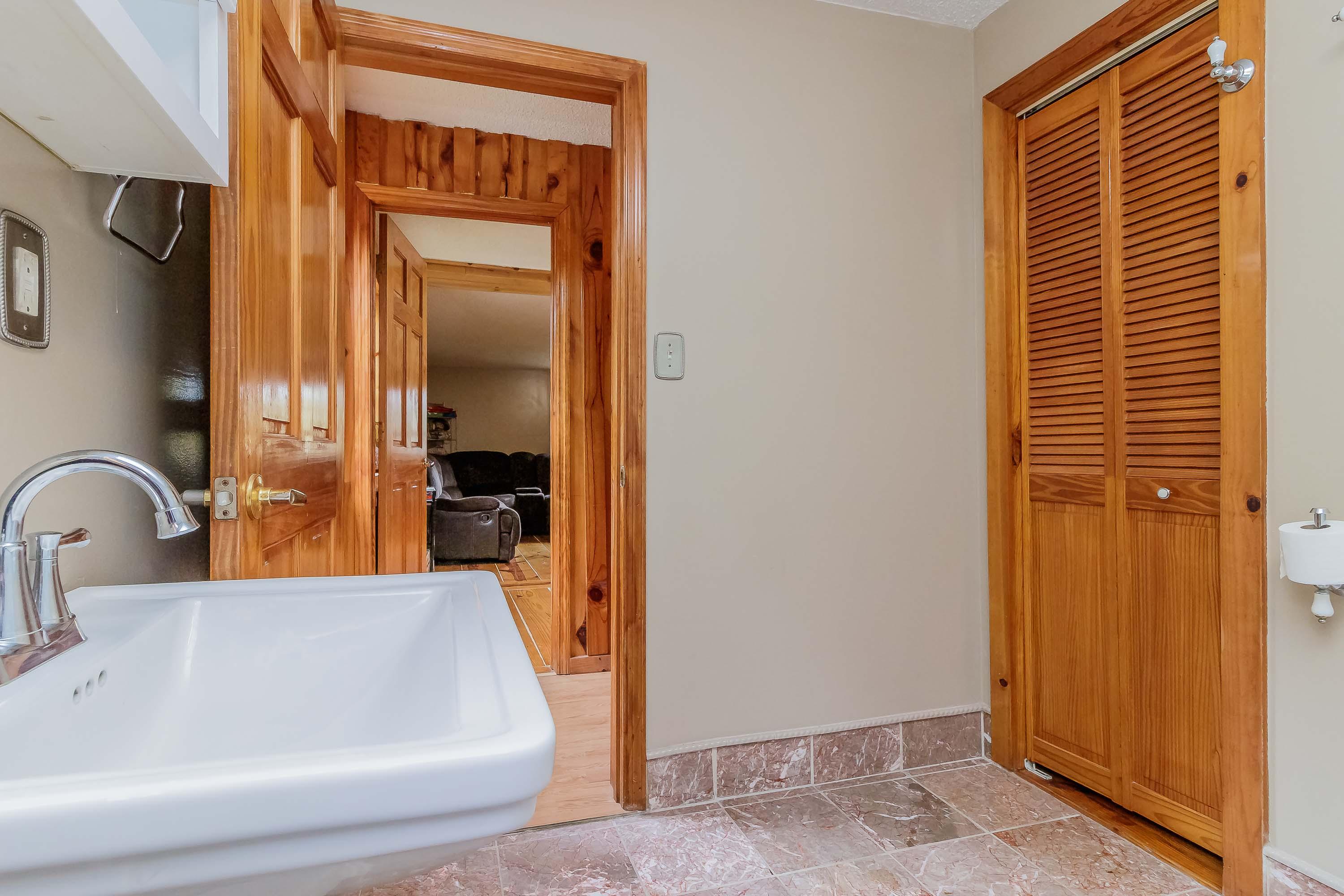 610 Ridgeway Road LaFayette, GA 30728 - Photo 21 of 52 Bathroom 1