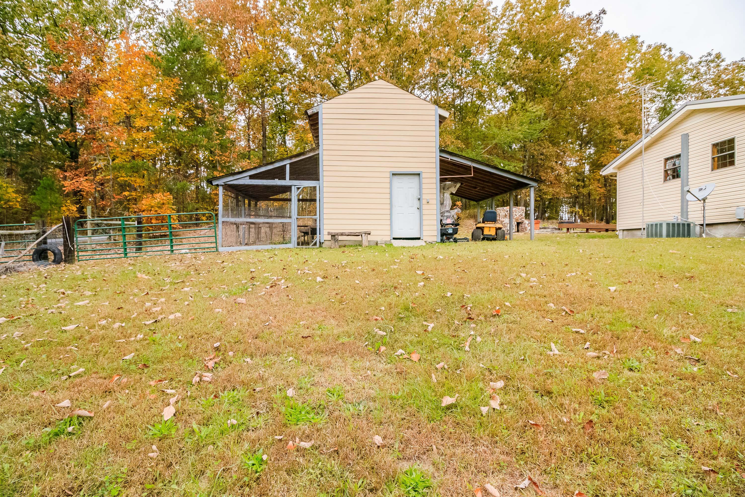 610 Ridgeway Road LaFayette, GA 30728 - Photo 38 of 52 Barn