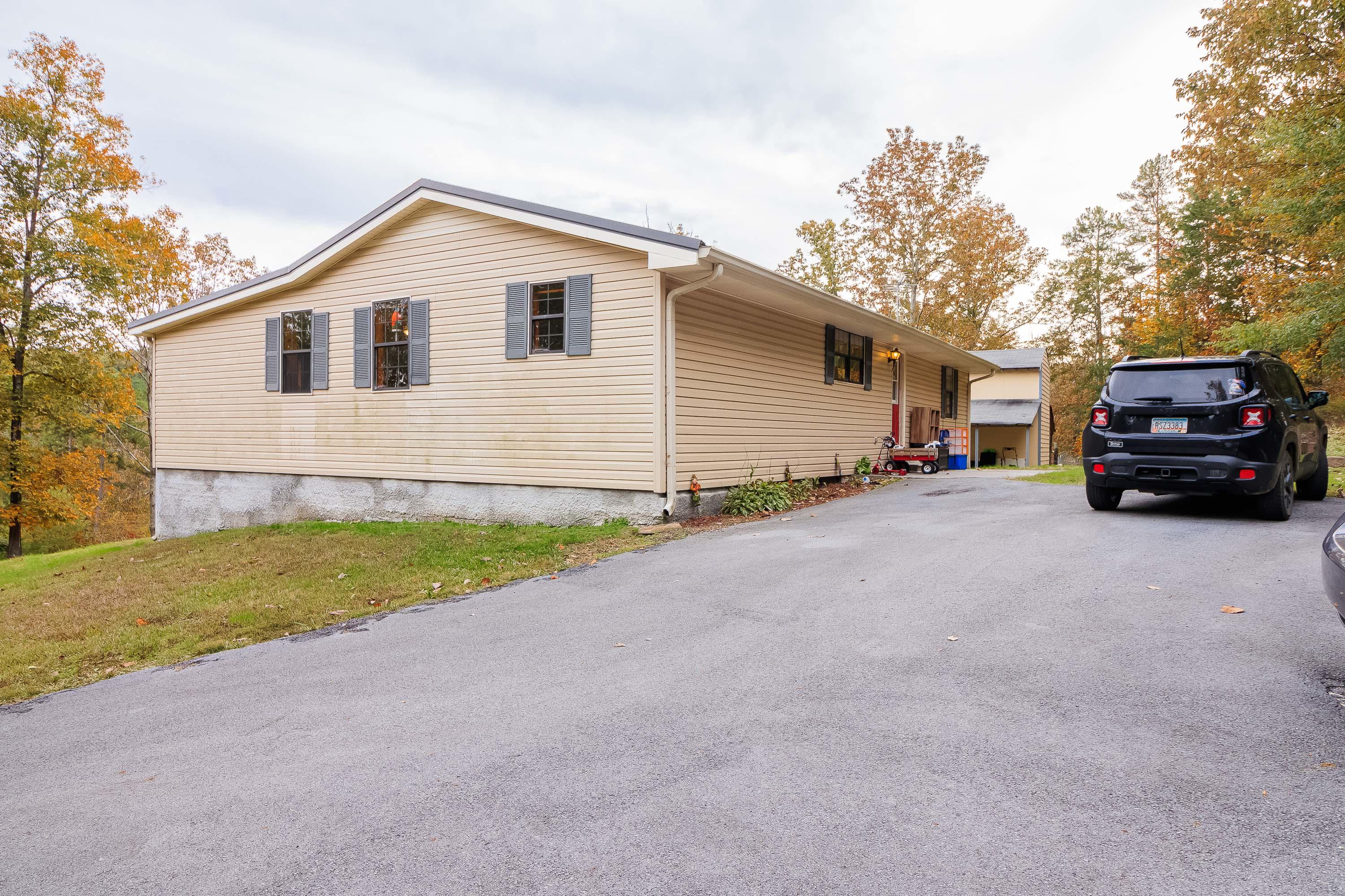 610 Ridgeway Road LaFayette, GA 30728 - Photo 47 of 52 Back and Side of House