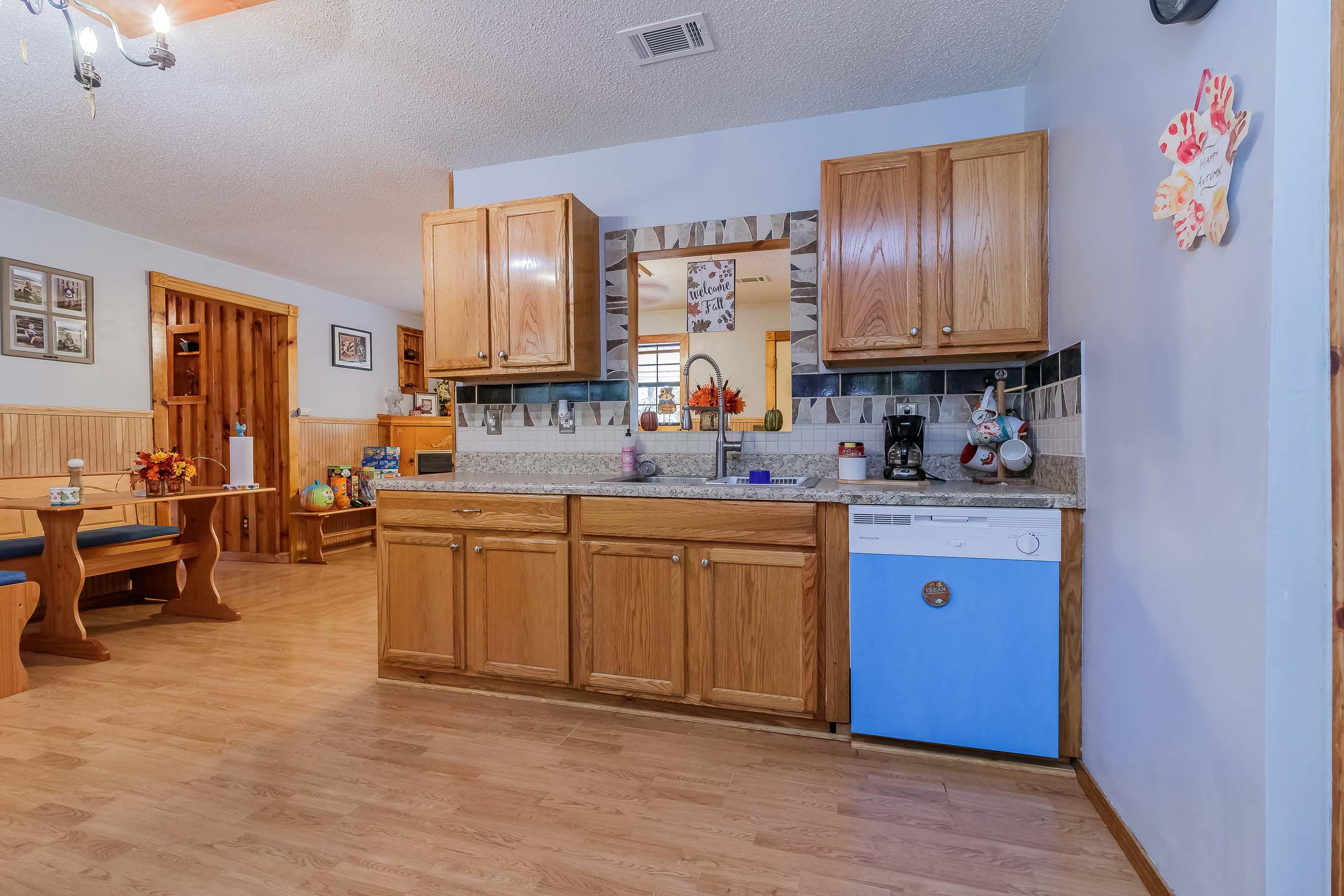 610 Ridgeway Road LaFayette, GA 30728 - Photo 9 of 52 Great Room