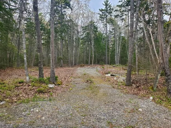 $65,500 | 36 Eastwood Court, Chamberlain, ME 04541
