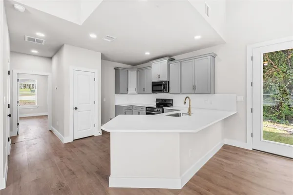 $2,050 | 2398 Valley Drive, Brenham, TX 77833