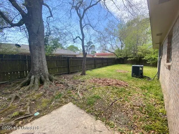 $1,300 | 106 Arthur Court, Gulfport, MS 39503