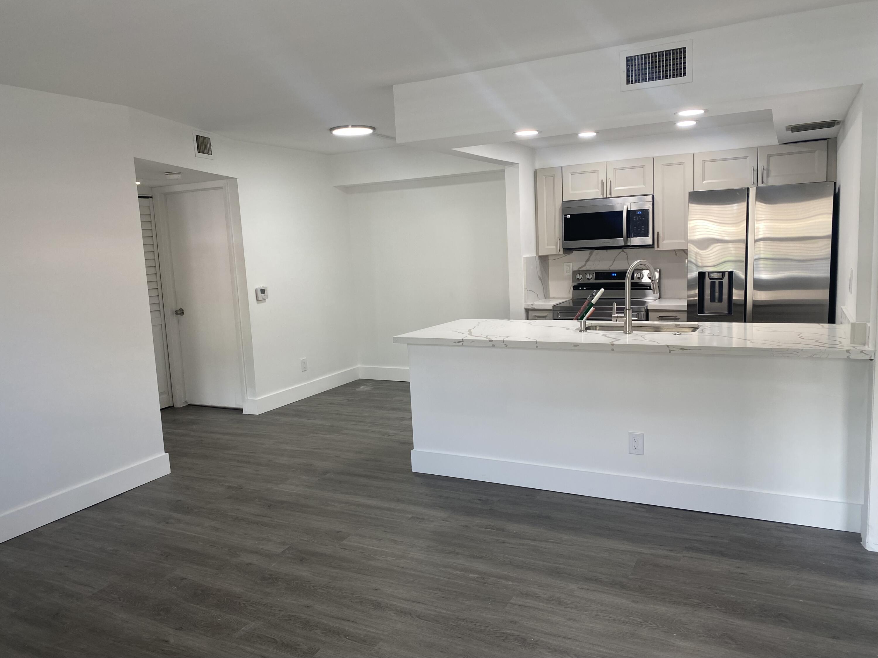 9466 Boca Cove Circle, Unit 303 Boca Raton, FL 33428 - Photo 3 of 13 IMG_6788