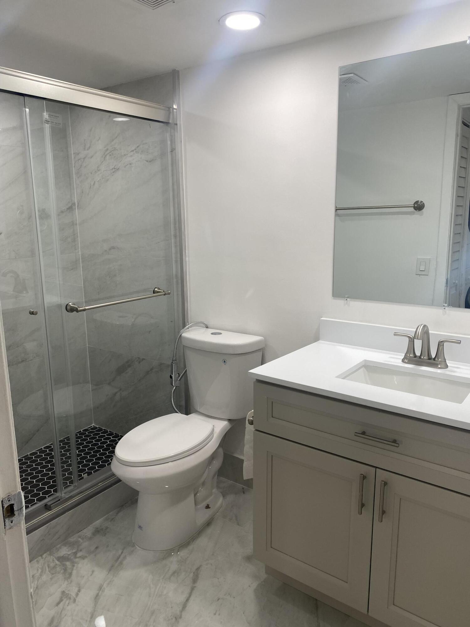 9466 Boca Cove Circle, Unit 303 Boca Raton, FL 33428 - Photo 5 of 13 IMG_6790