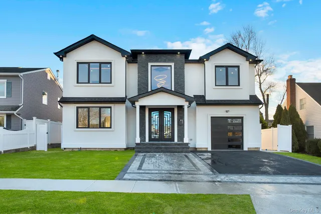 $1,489,999 | 35 Castle Lane, Levittown, NY 11756