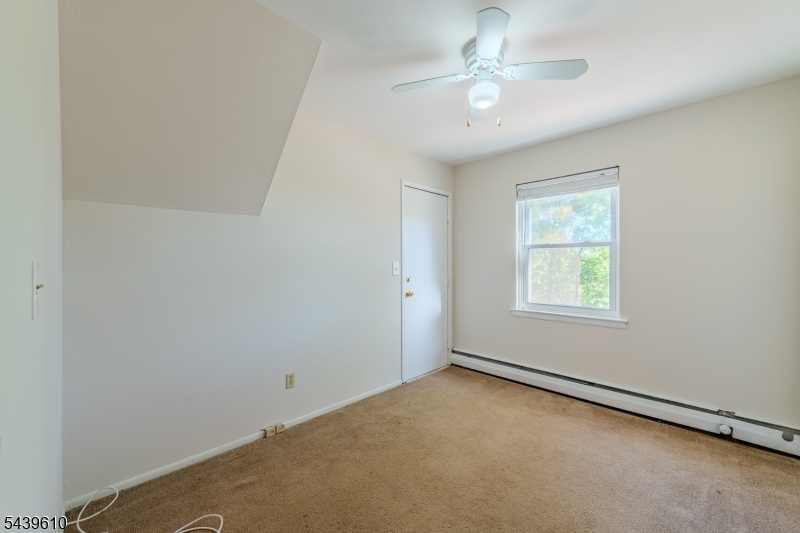 93 Fox Road Edison, NJ 08817 - Photo 9 of 27