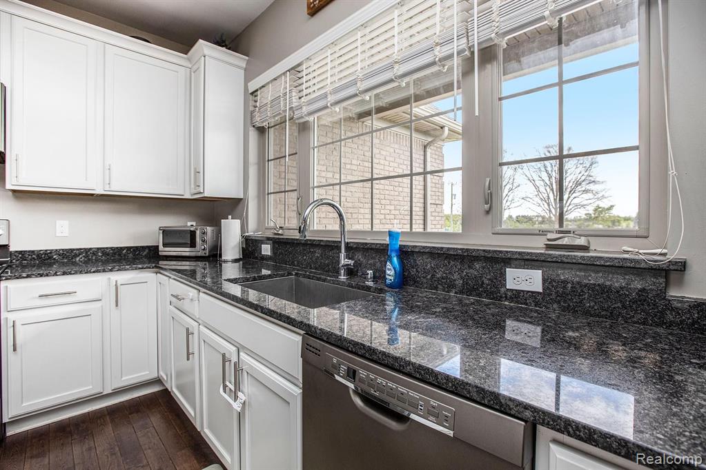 15601 Reid Road Armada, MI 48005 - Photo 13 of 38
