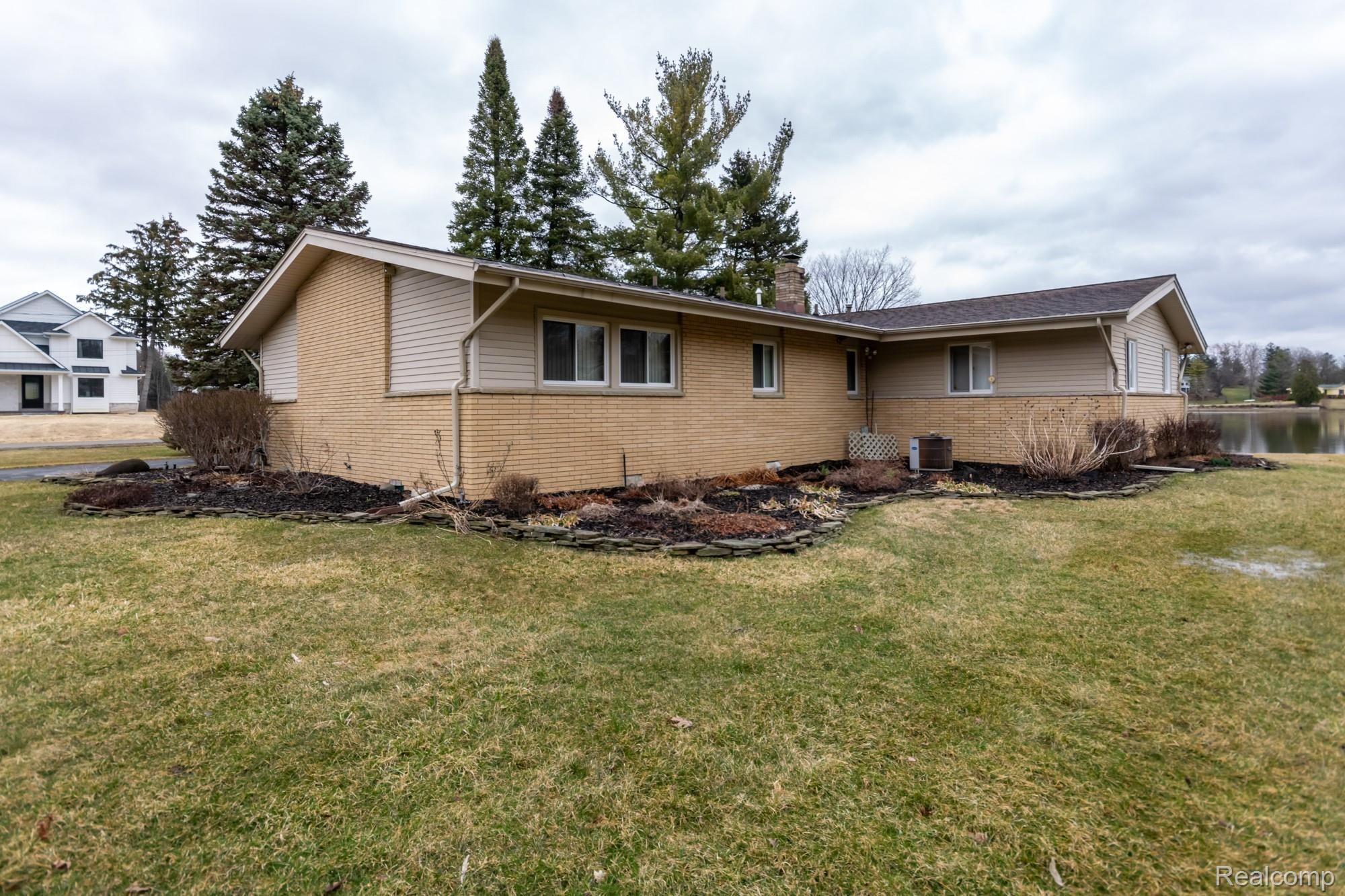 7520 McGuire Road Fenton, MI 48430 - Photo 38 of 50 _DSC0161.jpg