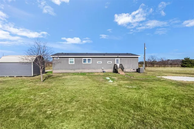 $250,000 | 5542 County Road 1043, Celeste, TX 75423