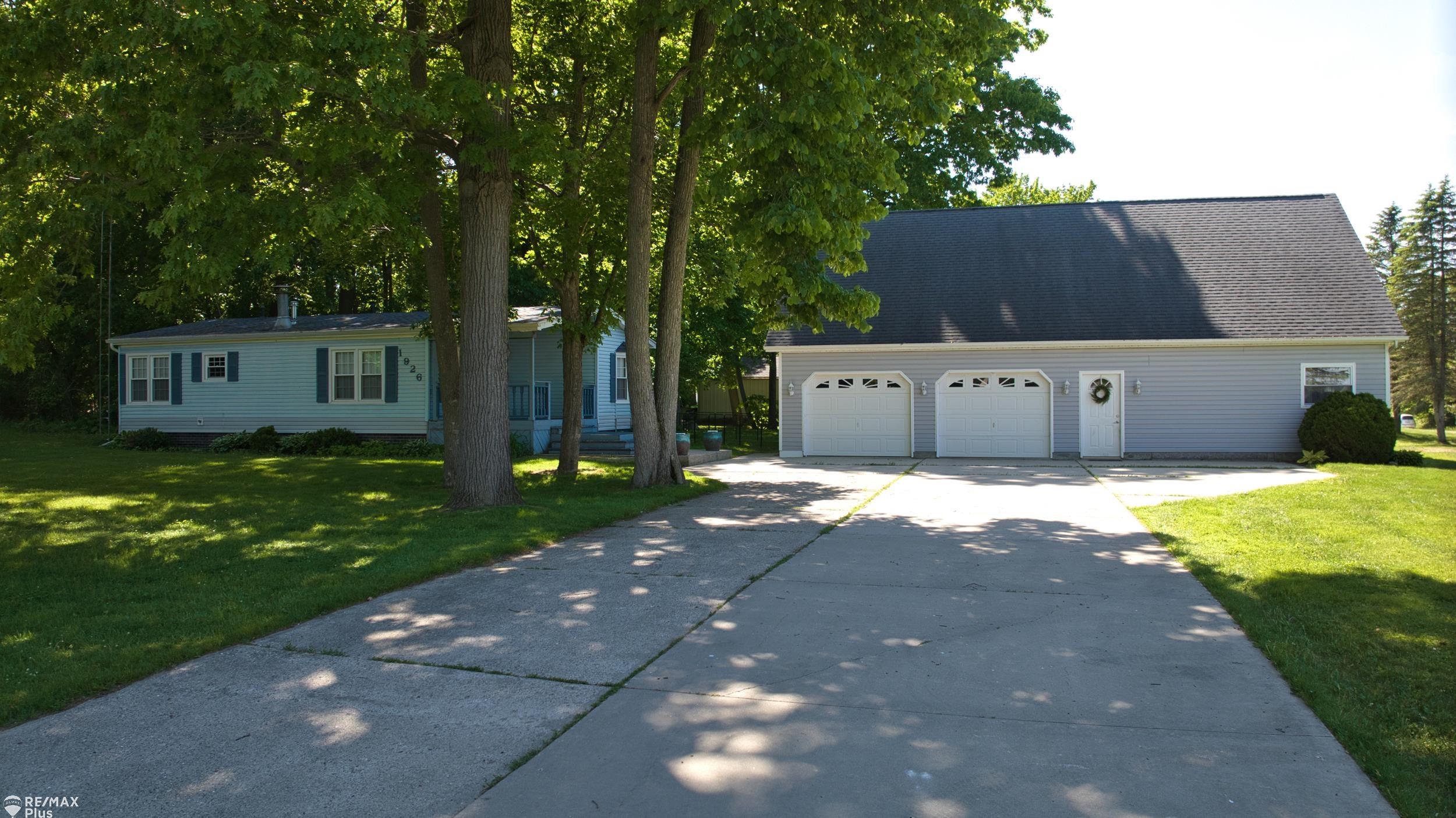 1926 New Rochelle Drive Lapeer, MI 48446 - Photo 3 of 62