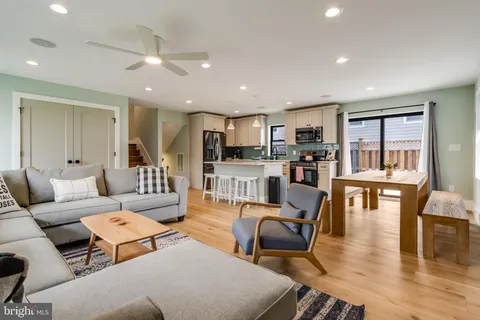 $1,200,000 | 509 West 4th Street, Lewes, DE 19958