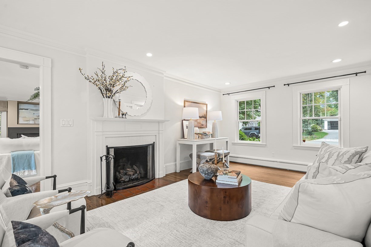 8 Tennyson Road Wellesley, MA 02481 - Photo 6 of 40 Gallery Image 6