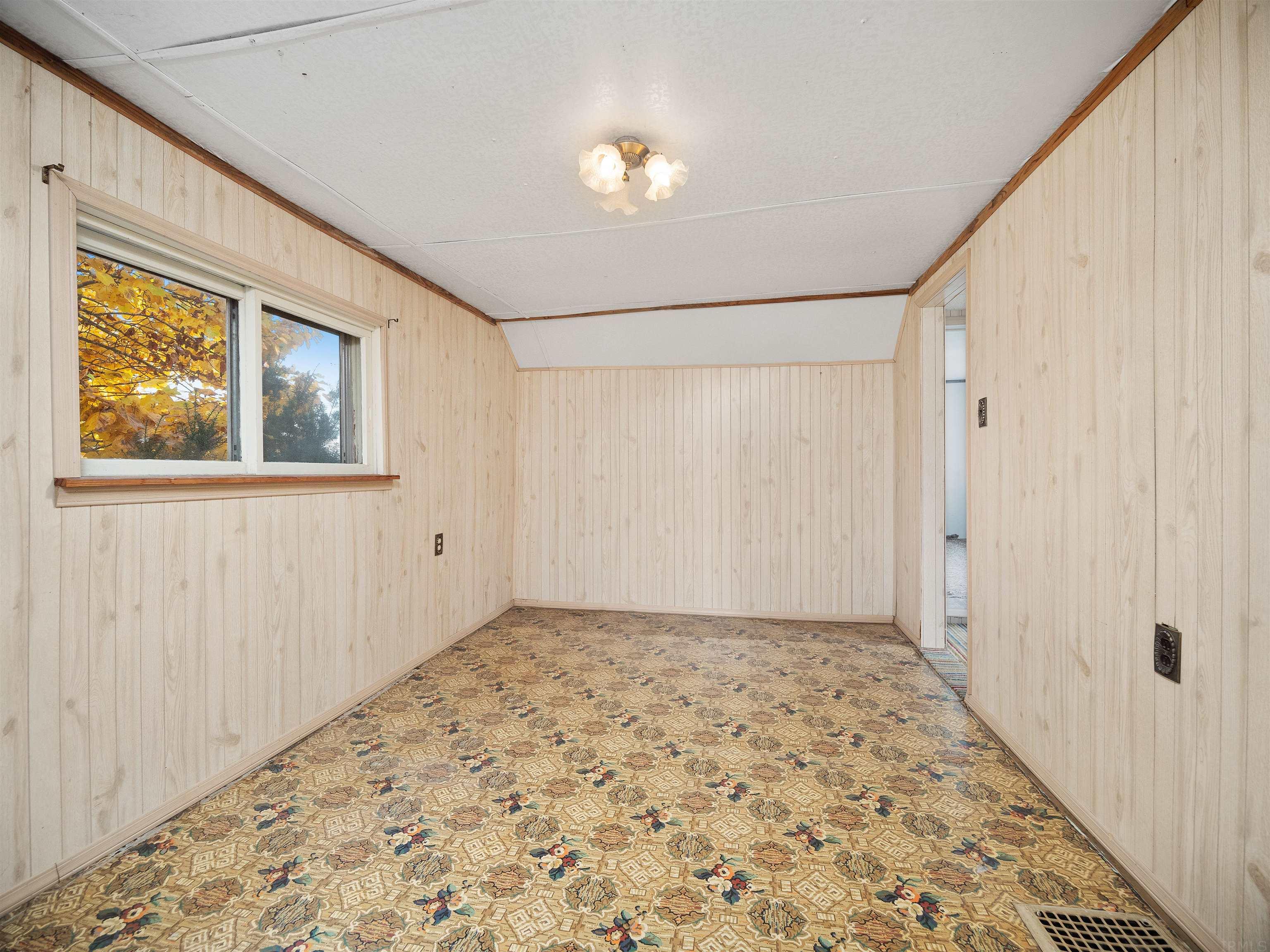8920 Aboite Road Roanoke, IN 46783 - Photo 20 of 35