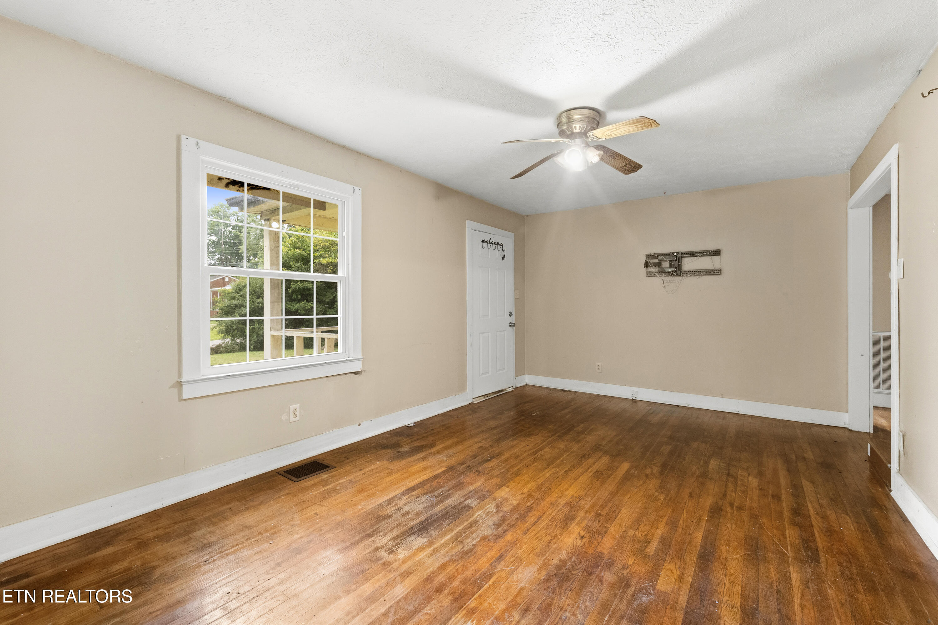 713 Rutledge Avenue Morristown, TN 37813 - Photo 9 of 29 12 Positive Perceptions-12