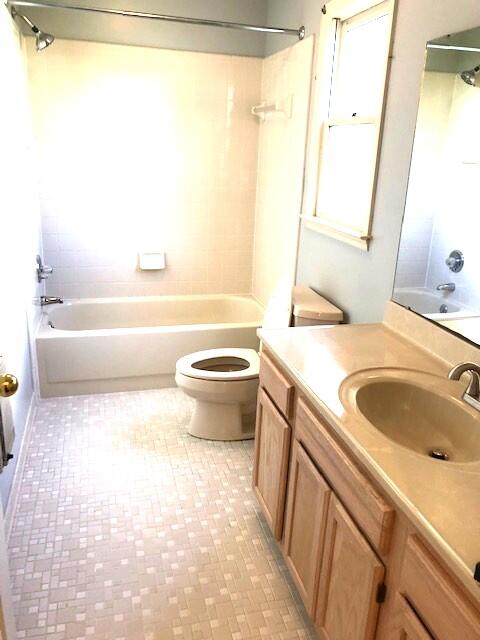 5 Peter Collinson Santee, SC 29142 - Photo 11 of 19 2025 Brangle Mas. Bath