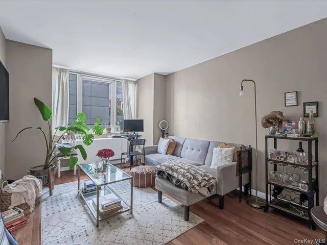 $575,000 | 358 Grove Street, Unit 2E | Bushwick