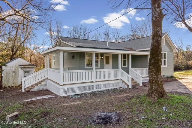 $295,000 | 147 Crockett Road, Senatobia, MS 38668