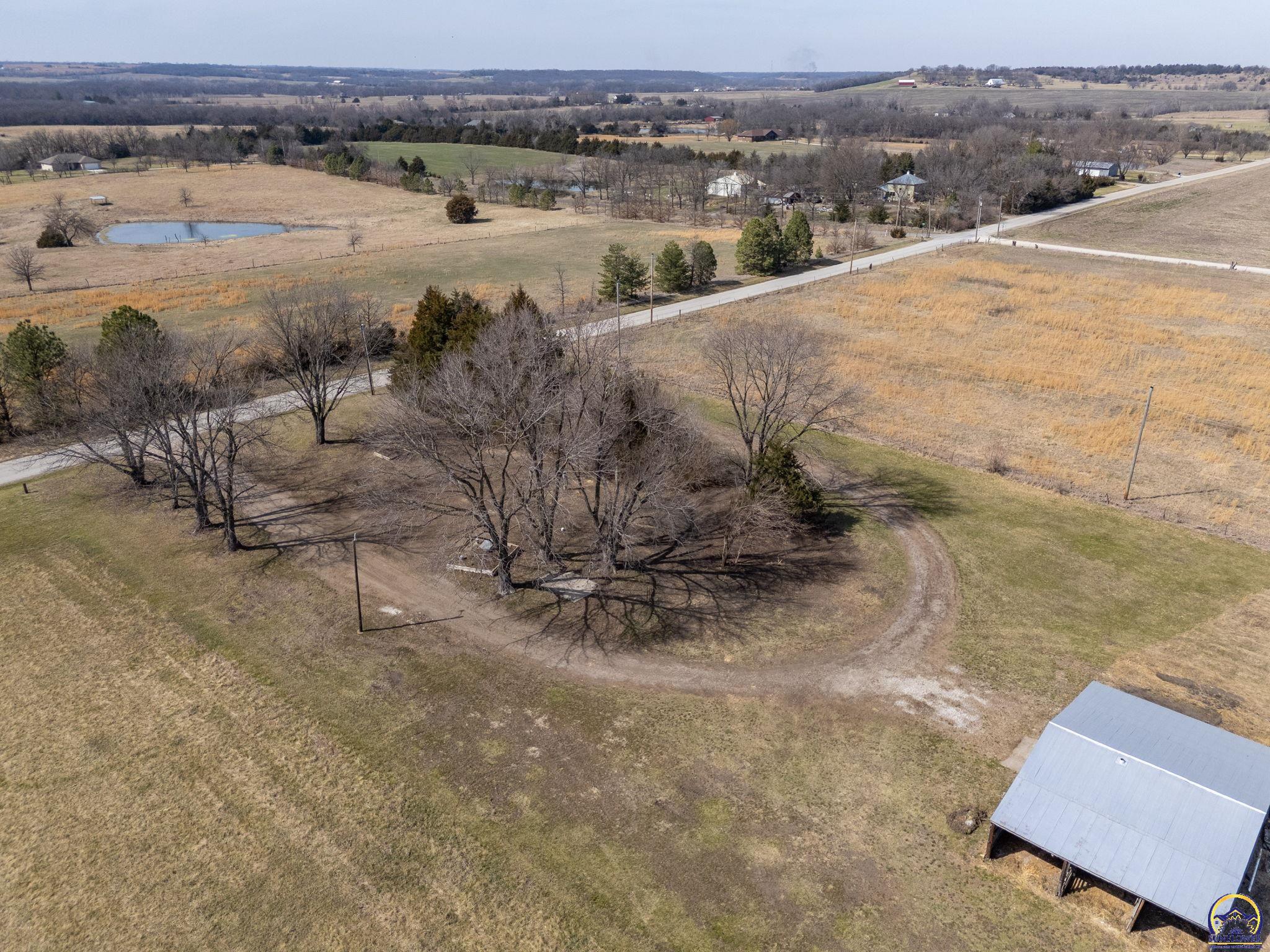 7724 Sherman Road Meriden, KS 66512 - Photo 12 of 23