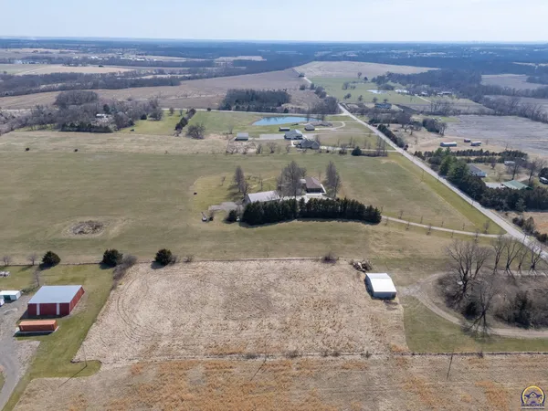 $140,000 | 7724 Sherman Road, Meriden, KS 66512