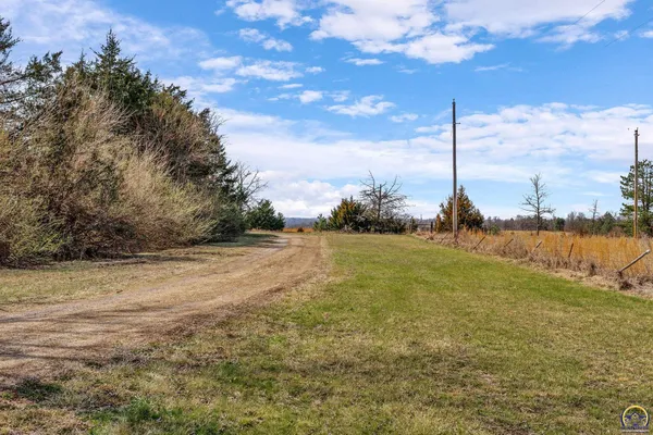 $140,000 | 7724 Sherman Road, Meriden, KS 66512