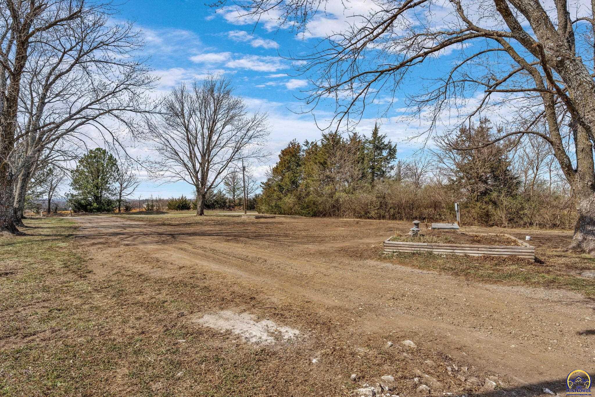 7724 Sherman Road Meriden, KS 66512 - Photo 7 of 23