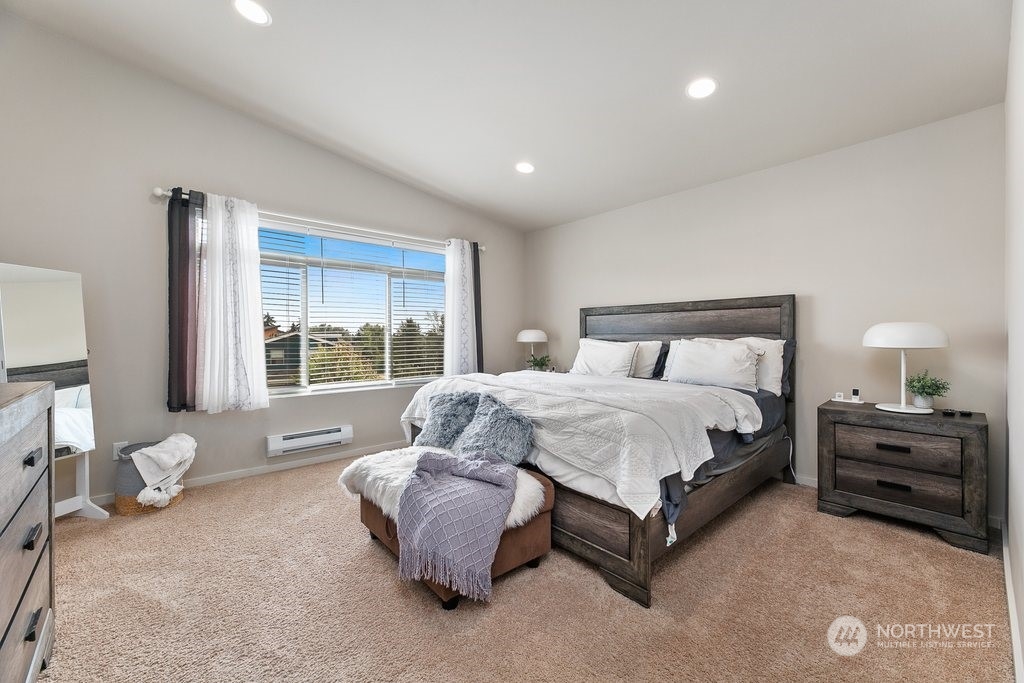 1074 Southwest 97th Street Seattle, WA 98106 - Photo 12 of 30