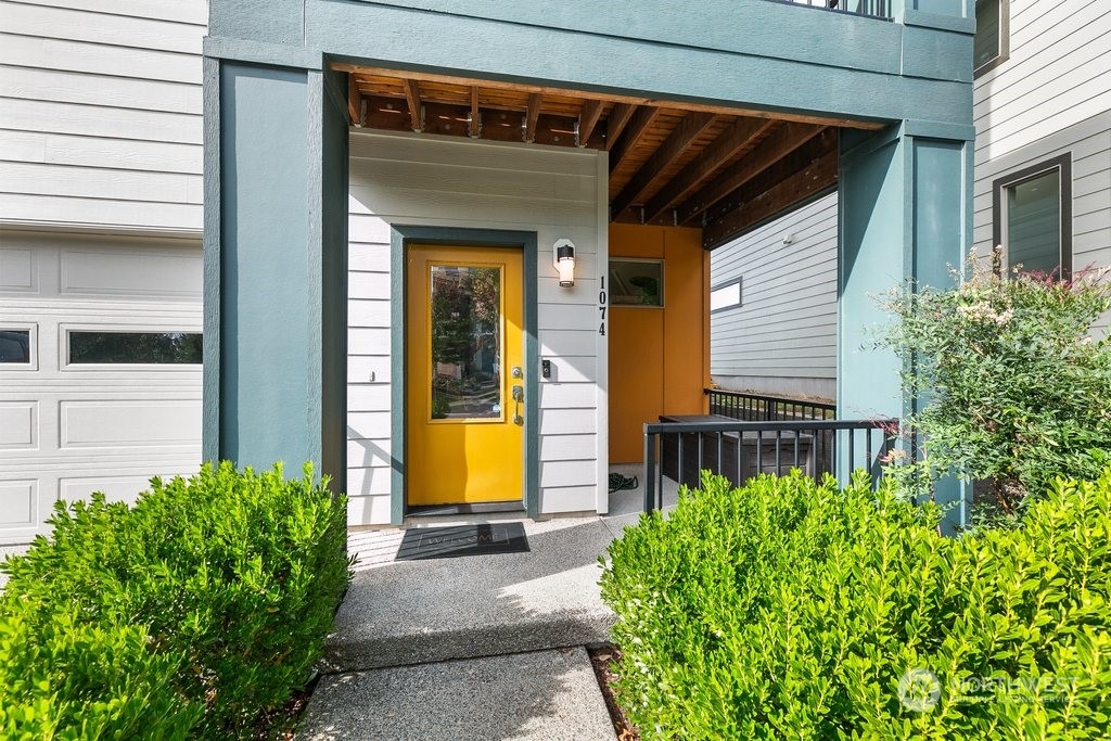 1074 Southwest 97th Street Seattle, WA 98106 - Photo 2 of 30