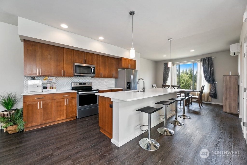 1074 Southwest 97th Street Seattle, WA 98106 - Photo 9 of 30