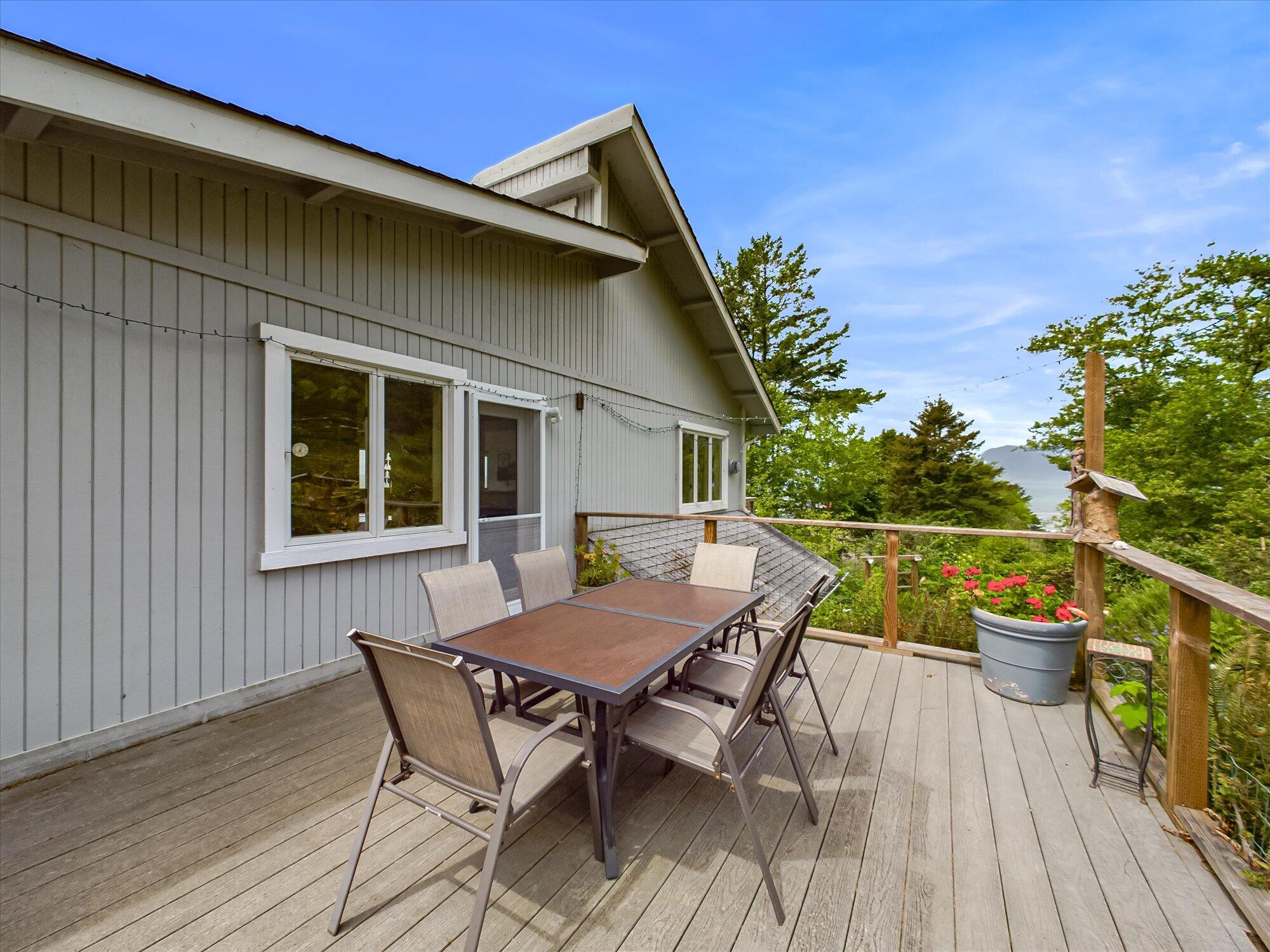 865 Beach Road Whitethorn, CA 95589 - Photo 49 of 60