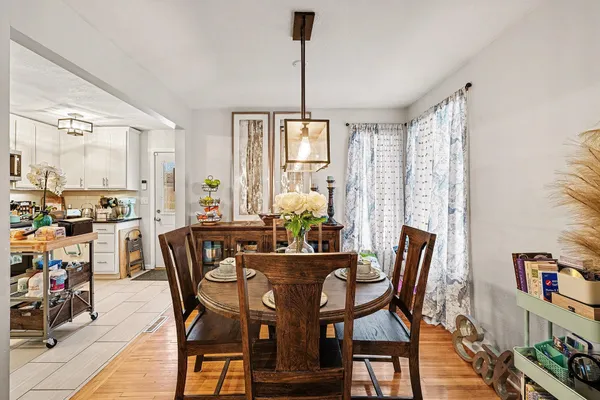 $400,000 | 4527 Lakeland Avenue North, Robbinsdale, MN 55422