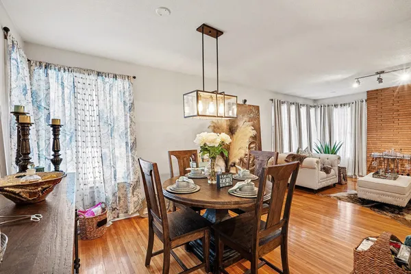 $400,000 | 4527 Lakeland Avenue North, Robbinsdale, MN 55422