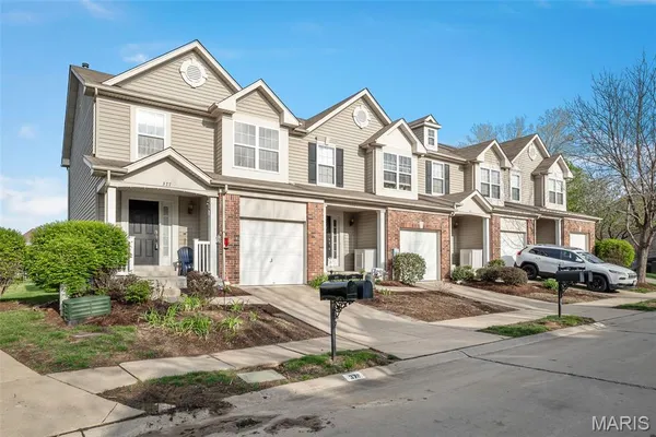 $230,000 | 377 Montclair Tower Drive, St. Charles, MO 63303
