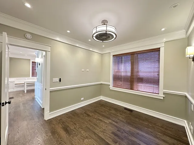 $3,795 | 1406 West Cornelia Avenue, Unit 1, Chicago, IL 60657