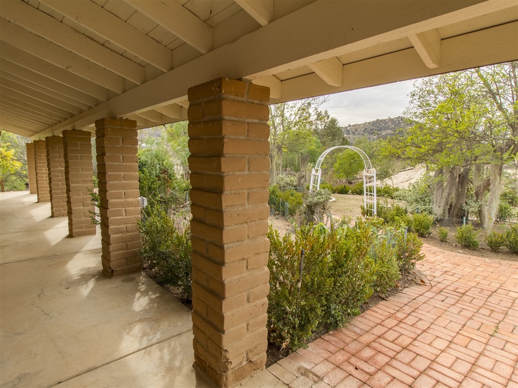 16647 Highland Valley Road Ramona, CA 92065 - Photo 3 of 22 Gallery Image 3