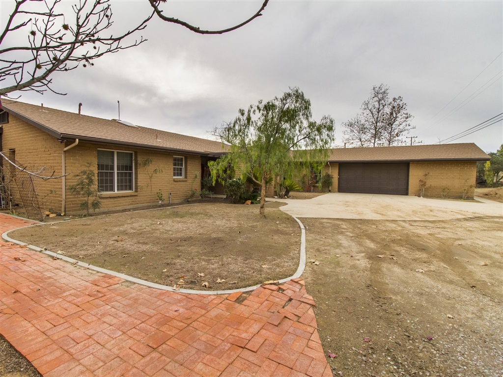 16647 Highland Valley Road Ramona, CA 92065 - Photo 4 of 22 Gallery Image 4