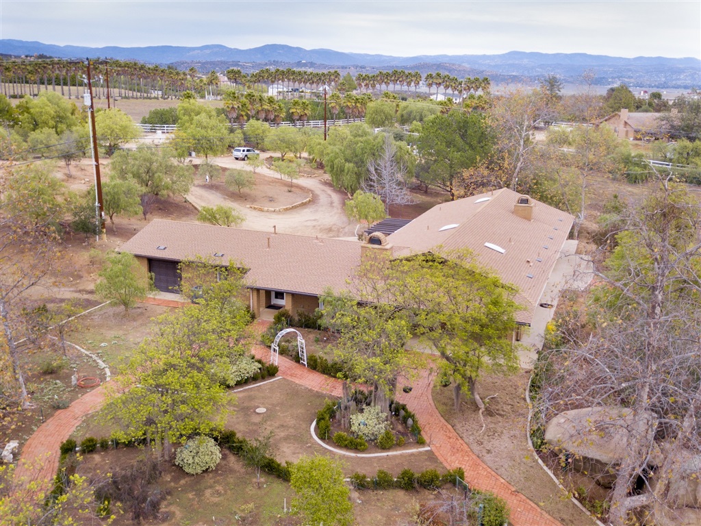 16647 Highland Valley Road Ramona, CA 92065 - Photo 7 of 22 Gallery Image 7