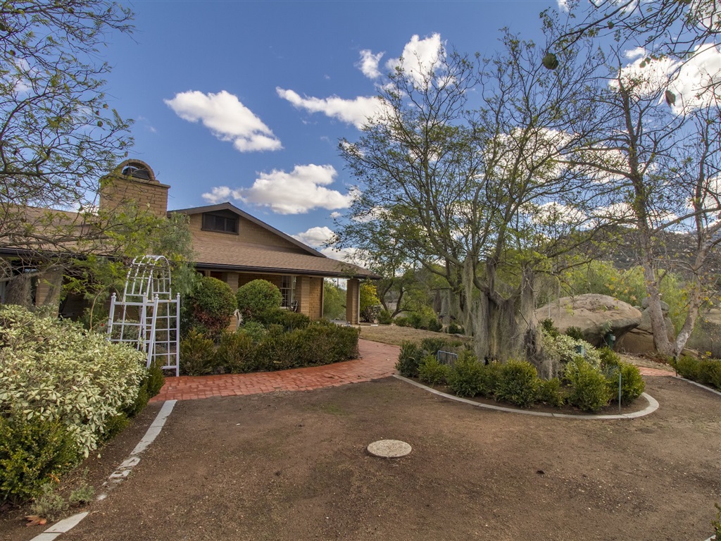 16647 Highland Valley Road Ramona, CA 92065 - Photo 8 of 22 Gallery Image 8