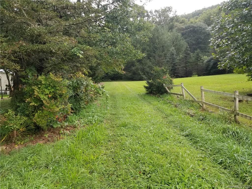 114 Valley View Road Bakersville, NC 28705 - Photo 9 of 17 Gallery Image 9