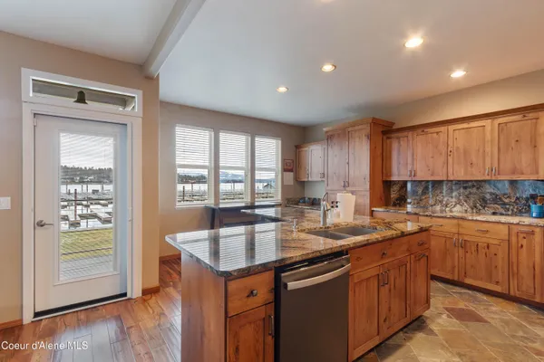 $629,000 | 46700 Highway 200, Unit 302, Hope, ID 83836