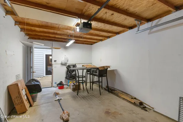 $629,000 | 46700 Highway 200, Unit 302, Hope, ID 83836