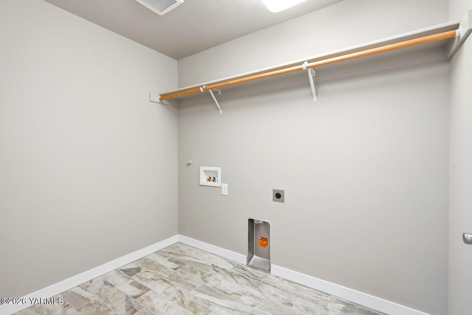 7901 West Whatcom Avenue Yakima, WA 98903 - Photo 23 of 33 Laundry Room upstairs