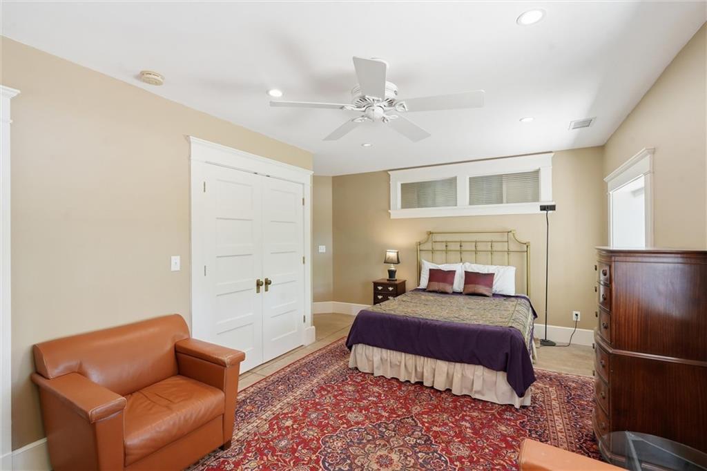 4708 Rockhill Road Kansas City, MO 64110 - Photo 27 of 48