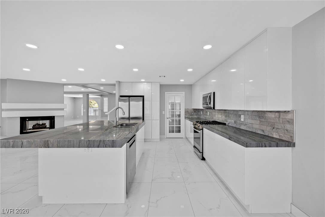 265 Via Malorca Street Henderson, NV 89074 - Photo 15 of 61