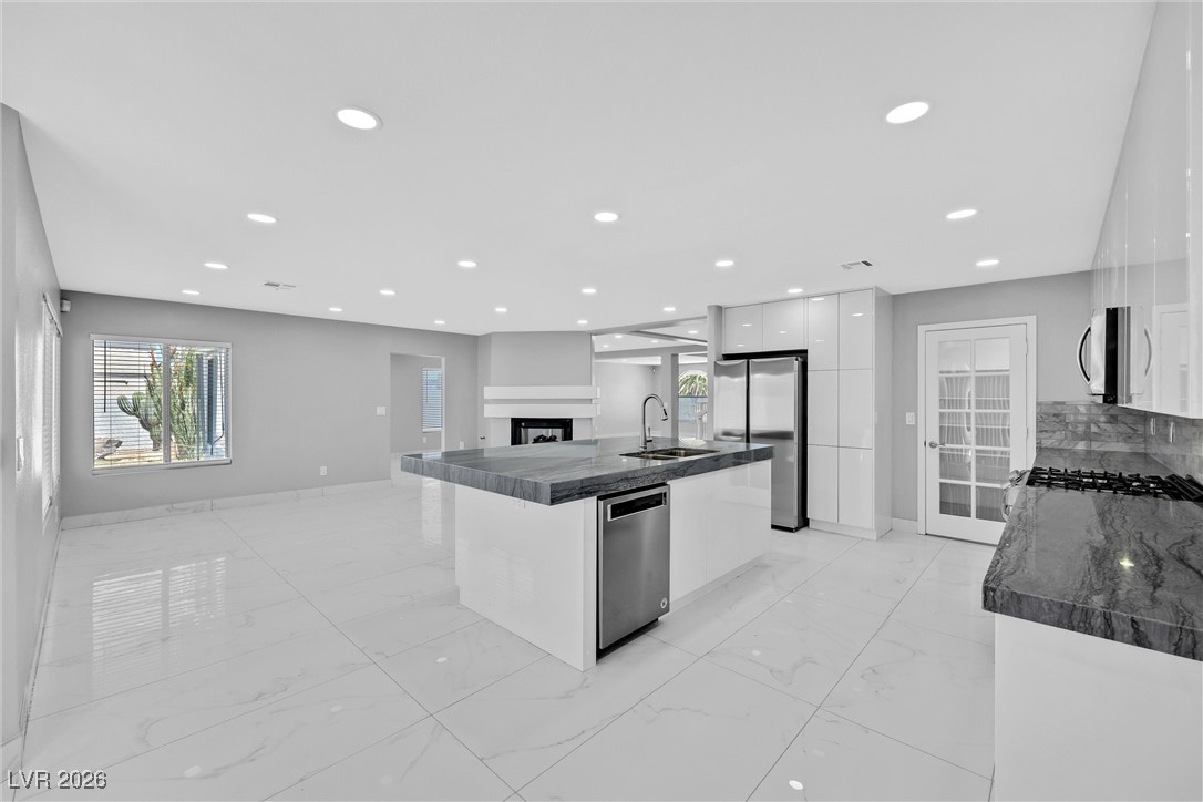 265 Via Malorca Street Henderson, NV 89074 - Photo 17 of 61