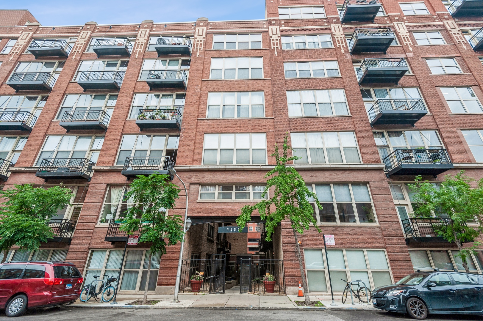 1500 West Monroe Street, Unit 118 Chicago, IL 60607 - Photo 1 of 17