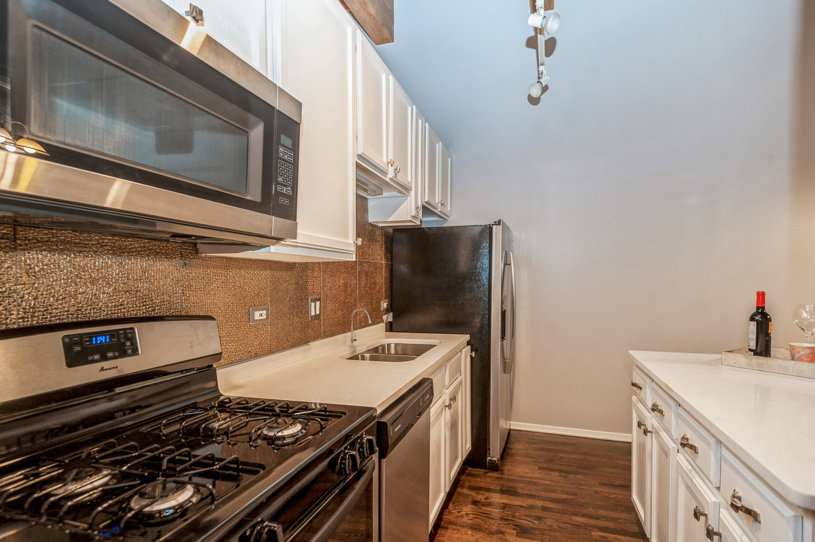 1500 West Monroe Street, Unit 118 Chicago, IL 60607 - Photo 10 of 17