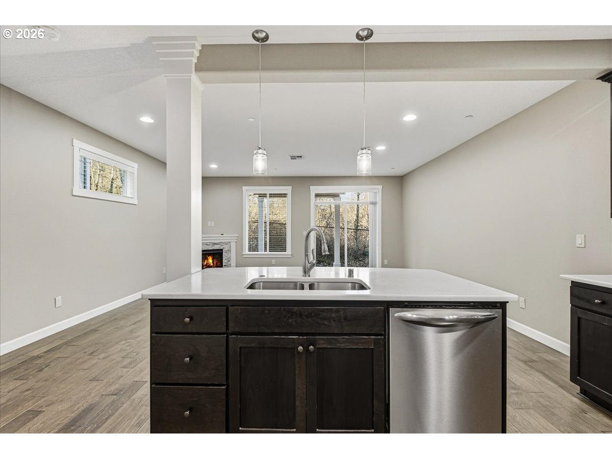 1927 Northwest Sage Street Camas, WA 98607 - Photo 6 of 28 Kitchen